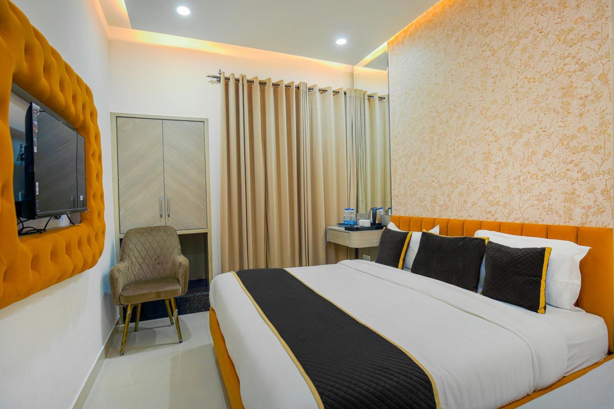 Hotel Golden Stay Амритсар Экстерьер фото